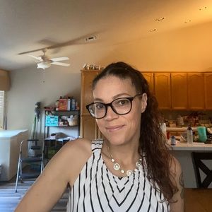 Meet your Posher, Diedre